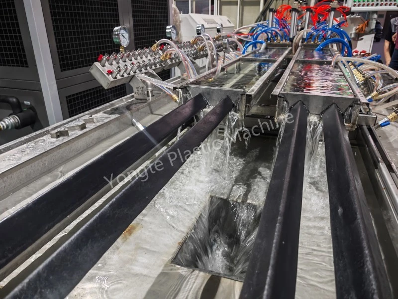 4 Cavity Plastic Profile Производствена линија Испорака во Јордан по успешното пуштање во употреба