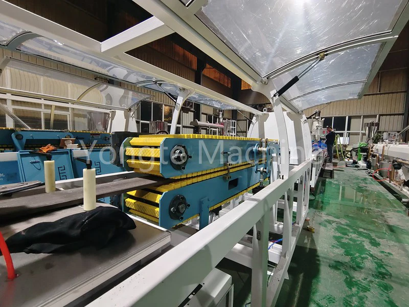 ABS window door profile traction machine